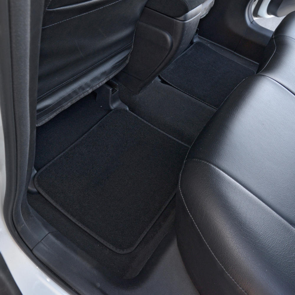 Warner Bros DC Comics 4-Piece Batman Logo Front Floor Mats and Rear Floor Mats